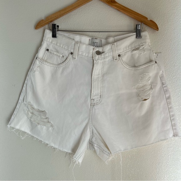BDG | A-Line White Distressed Denim Shorts - Picture 2 of 7